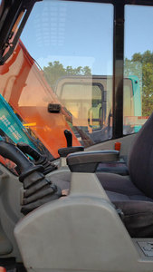 Mini-excavatrice 7 tonnes Doosan DH70 d'occasion, petite excavatrice hydraulique sur chenilles, modèle 2022, moteur d'origine, pompe à engrenages, commande PLC - Product Image 4