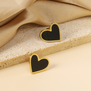 Heart-Shaped <b>Stud</b> <b>Earrings</b> <b>Black</b> Gold Plated Stainless Steel For Women Gift Fashion Jewelry - Product Image 3
