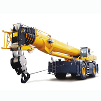 Grue tout-terrain de marque supérieure RT100 de 100 tonnes avec une hauteur de levage maximale de 68,6 m, boîte de vitesses et moteur pour la construction