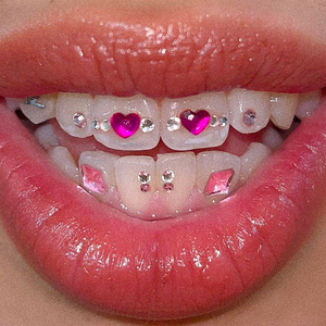 <span class=keywords><strong>Strass</strong></span> dentaires en forme de cœur, Diamants dentaires en forme de cœur, Bijoux dentaires, <span class=keywords><strong>Strass</strong></span> dentaires, <span class=keywords><strong>Strass</strong></span> dentaires brillants, Beauté <span class=keywords><strong>dentaire</strong></span> tendance - Product Image 3