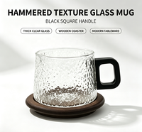 Tasse à café en verre borosilicate martelé avec poignée carrée, résistante à la chaleur, avec sous-verre en bois pour la maison et le café