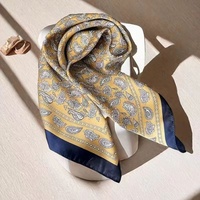 Selendang Sutra Kuning Mustard Persegi 70cm Dengan Motif Paisley Klasik Untuk Wanita