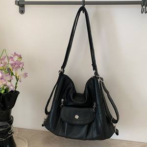 Mochila de Cuero Suave Blanca con Bolsillo con Cremallera y Correa Desmontable para Uso Diario Primavera 2025 - Product Image 2