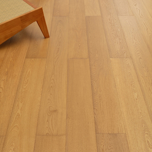 Parquet contrecollé en chêne AVANTIMORA contemporain ISO9001, multicouche, à biseau, qualité ABCD, silencieux, T&G, 12 mm, avec système Mall - Product Image 1