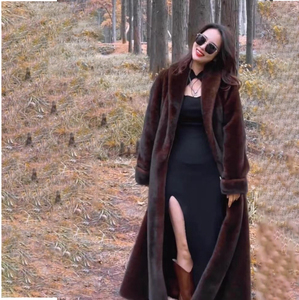 <span class=keywords><strong>Cappotto</strong></span> Lungo Invernale da <span class=keywords><strong>Donna</strong></span> Elegante in <span class=keywords><strong>Pelliccia</strong></span> Sintetica di Visone Stile Rilassato <span class=keywords><strong>con</strong></span> Collo e Fodera in Poliestere, Nuovo Modello di Alta Gamma - Product Image 1