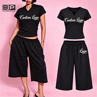 Ensemble de vêtements décontractés pour femmes, style Loungewear, chemise à manches courtes personnalisée avec pantalon capri évasé, tenue de sport décontractée pour femmes, ensemble 2 pièces