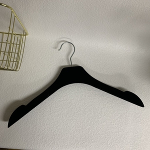 <span class=keywords><strong>TikTok</strong></span> Live Broadcast Cintres flocage haut de gamme Logo personnalisé de luxe Marque de commerce électronique Cintres pour femmes - Product Image 2