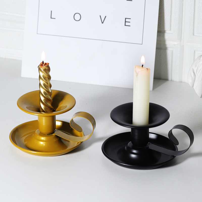 Hot Selling Romantic Iron Candlestick Tray Metal Candleholders Lanterns And Jars For Home Decor For Easter Occasions