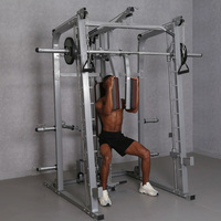 Machine Smith multifonction avec banc de musculation, rack à squats et crossover de câbles, tout-en-un pour la salle de sport