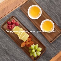 Plateau de service moderne en bois d'acacia, assiette à dîner jetable créative en bois massif, plat à condiments pour la fête, le petit-déjeuner et la charcuterie