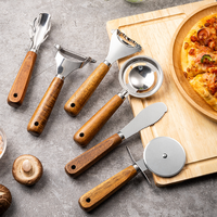 Nouvel ensemble d'ustensiles de cuisine en acier inoxydable : éplucheur, râpe à fromage, roulette à pizza, couteau – Kit combiné pour la pâtisserie domestique