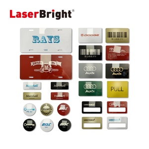 <span class=keywords><strong>Plaque</strong></span> d'immatriculation laser en <span class=keywords><strong>aluminium</strong></span> personnalisée en métal gravable pour voiture 5.88 "x 11.88" Plaques d'immatriculation automatiques <span class=keywords><strong>Gravure</strong></span> laser deux couleurs - Product Image 5