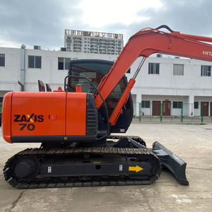 Pelle à chenilles Hitachi ZX70 d'occasion, équipement de construction japonais avec de bonnes performances - Product Image 1