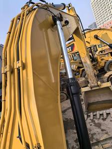 Excavatrice Caterpillar 30t d'occasion, modèle Cat 330, équipement lourd d'occasion, peinture d'origine, Cat 330 à vendre, bonne qualité, en stock. - Product Image 5