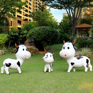 Estatua de vacas blancas y negras de fibra de vidrio grande hecha a mano para exteriores, escultura de vacas animales de jardín de tamaño real para Decoración - Product Image 3