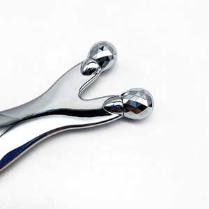 Nuevo Metal Aleación de zinc Multifuncional <span class=keywords><strong>GuaSha</strong></span> Rodillo facial Acupuntura Cuello Masajeador de ojos y dispositivo de raspado de nariz - Product Image 4