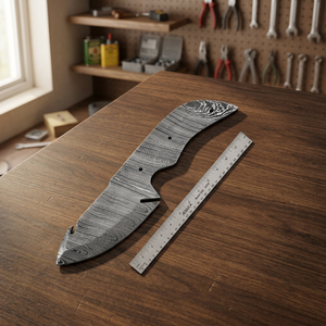 Cuchillo de Caza y Camping de Hoja Fija Forjado a Mano en Acero de Damasco, Personalizable OEM, con Punta de Gota y Filo Recto - Product Image 3