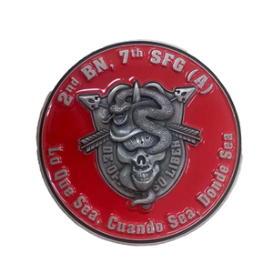 เหรียญเหรียญเหรียญที่ออกแบบได้ตามต้องการดีไซน์งูงูที่ซับซ้อนเป็นของที่ระลึกในงานฝีมือเคลือบระดับพรีเมียม - Product Image 1