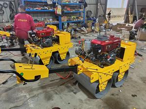 Mesin pemadat <span class=keywords><strong>Roller</strong></span> jalan penggerak roda ganda kemudi roda ganda Drum penggetar tangan mesin dorong Huade hidrolik tersedia untuk dijual Mini 25kn - Product Image 6