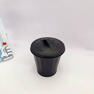 Accesorios para <span class=keywords><strong>Casa</strong></span> <span class=keywords><strong>de</strong></span> <span class=keywords><strong>Muñecas</strong></span> con Logotipo Personalizado, Cubo <span class=keywords><strong>de</strong></span> Basura Pequeño y Bonito <span class=keywords><strong>de</strong></span> 9.5cm, Decoración <span class=keywords><strong>de</strong></span> Mesa, Modelo <span class=keywords><strong>de</strong></span> Cubo <span class=keywords><strong>de</strong></span> Basura <span class=keywords><strong>de</strong></span> Metal en Miniatura - Product Image 6