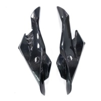 AKOSO Nouvelle Arrivée Panneau Latéral Avant en Fibre de Carbone Pré-imprégnée (Dry Carbon) sans Ailerons pour Moto BMW S1000RR 2025 2026