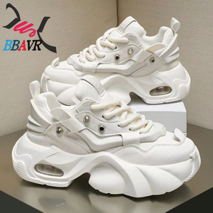 Zapatos Casuales Blancos para Hombre con Suela Gruesa Resistente al Desgaste y Plantilla de Goma Pequeña, Ligeros para Primavera, Verano y Otoño - Product Image 3