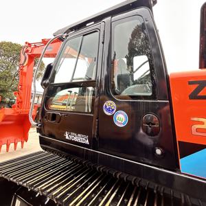 Excavatrice d'occasion Hitachi ZX200 d'origine du Japon avec composant central moteur intact roulement de pompe à engrenages de boîte de vitesses de moteur - Product Image 1