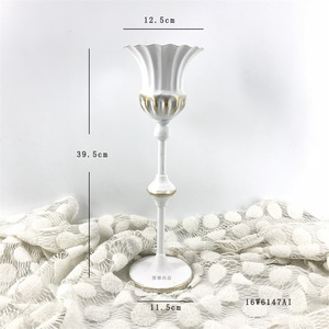 Bình Vàng Sáng Tạo Đứng Bàn Cưới Kim Loại Trung Tâm Trang Trí. - Product Image 5