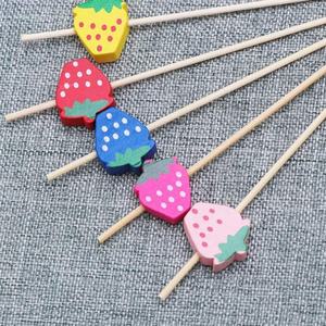 Brochettes à cocktail en bambou multicolores en forme de fraise, 4,72 pouces, paquet de 100 pièces, mignonnes, décoratives pour charcuterie, anniversaire, <span class=keywords><strong>sandwich</strong></span> - Product Image 3