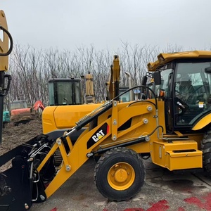 Chargeuse-pelleteuse <span class=keywords><strong>Caterpillar</strong></span> Cat420f neuve, avec godet 4-en-1, bras télescopique, charge nominale de 2700 kg, puissance de 66 kW, modèle 2022-2025, Cat420f - Product Image 3