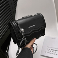 Sac à main convertible de soirée perlé de luxe moderne et naturel pour femme, avec franges et chaîne, idéal pour le Nouvel An – Vente en gros