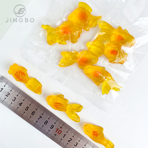 Vente en gros de bonbons en gelée aux fruits divers goûts fruits en cube bonbons mous petit poisson doré collations aux fruits - Product Image 3