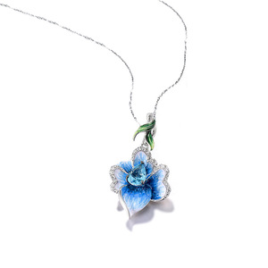 Collana con Ciondolo a Fiore in Lega di Zinco Placcata Argento con Zirconia Cubica, Catena a Serpente per Uso Quotidiano e Feste Romantiche da Donna - Product Image 1
