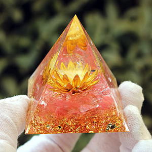 Crystal Epoxy Pyramid 5cm Feng Shui Desk Decor <b>Lighted</b> Resin Craft Gift - Product Image 4