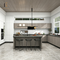 Cuisine modulaire de style américain moderne avec armoires en marbre/panneaux de particules et robinet