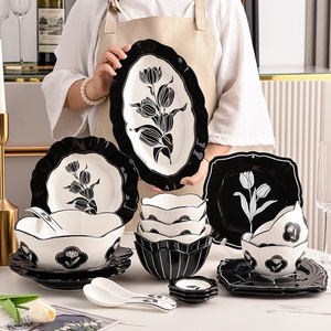 Vaisselle en céramique rétro tulipe vintage, nouvelle vaisselle haut de gamme écologique et moderne, assiettes à dîner, bols à riz pour un usage domestique, pour Noël - Product Image 1