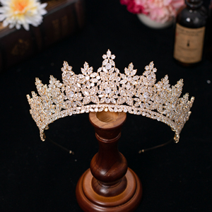 <span class=keywords><strong>Couronne</strong></span> <span class=keywords><strong>de</strong></span> mariée romantique à la mode Zircon cubique diadème bal anniversaire Pageant <span class=keywords><strong>couronne</strong></span> avec bijoux <span class=keywords><strong>de</strong></span> cheveux en <span class=keywords><strong>cuivre</strong></span> plaqué or - Product Image 3