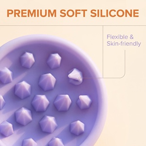 Cepillo de Silicona para Champú con Forma de Flor, Cerdas Suaves, Masajeador de Cuero Cabelludo, Eliminador de Caspa, Herramienta para el Crecimiento del Cabello, Cuidado del Cabello en la Ducha, Ecológico - Product Image 3