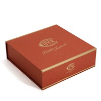 Boîte cadeau rigide personnalisée en carton avec fermeture magnétique, pour ensemble cosmétique, avec insert en papier