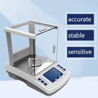 Balance de précision 1 mg avec plateau de pesée carré pour usage en laboratoire et éducatif