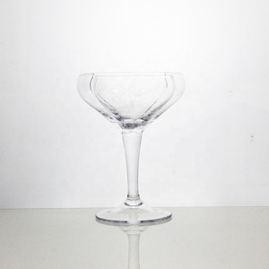 Juego de Copas de Cristal Transparente con Tallo Estriado Vertical, 3 <span class=keywords><strong>Tipos</strong></span>: <span class=keywords><strong>Flauta</strong></span> de Champán, Copa de Vino y Copa de Cóctel para Decoración de Mesa de Bar - Product Image 4