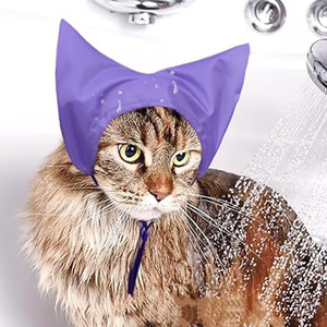 Colorido gorro de baño impermeable para gatos, ocho colores seguros disponibles, protege los oídos y evita la entrada de agua en el baño - Product Image 1