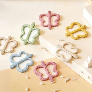 Anneau de dentition personnalisé en silicone de qualité alimentaire pour bébé, forme papillon, sans BPA, jouet de dentition pour nouveau-nés, soulagement des douleurs gingivales des nourrissons - Product Image 1