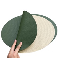 Napperons modernes imperméables et résistants à la chaleur napperons réutilisables pour la table à manger ensemble en cuir PU