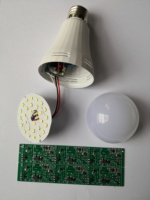 Prix de gros usine Ampoule LED d'urgence rechargeable E27 B22 AC110-260V A80 Plastique Chine OEM Bureau 80 A60 1000