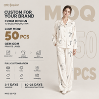 Ensemble deux pièces blanc aspect satiné pour femme, col cranté, manches longues, vêtements de détente, imprimé visage abstrait, vente en gros OEM, faible MOQ