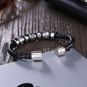 Pulsera Unisex de Acero Inoxidable con Diseño Náutico, Cierre Magnético y Cuero Genuino con Detalles en Resina, Estilo Europeo Americano - Product Image 3