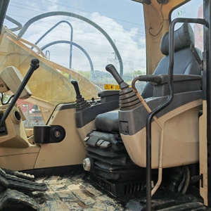 Le rendement élevé 15ton a utilisé l'excavatrice cat315C 315D 315GC chat d'occasion 315C de taille moyenne avec de basses heures - Product Image 6