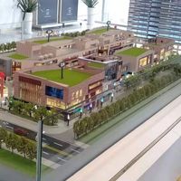 Modelo de Ciudad a Escala Maestra con Mesa de Arena, Paisaje e Iluminación