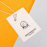 Étiquette suspendue en carton blanc avec illustration de fille mignonne, ficelle en coton et épingle de sûreté, motif dessin au trait Kawaii, pour vêtements